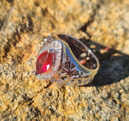 Elven Red Oval Ring