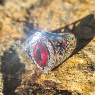 Elven Red Oval Ring